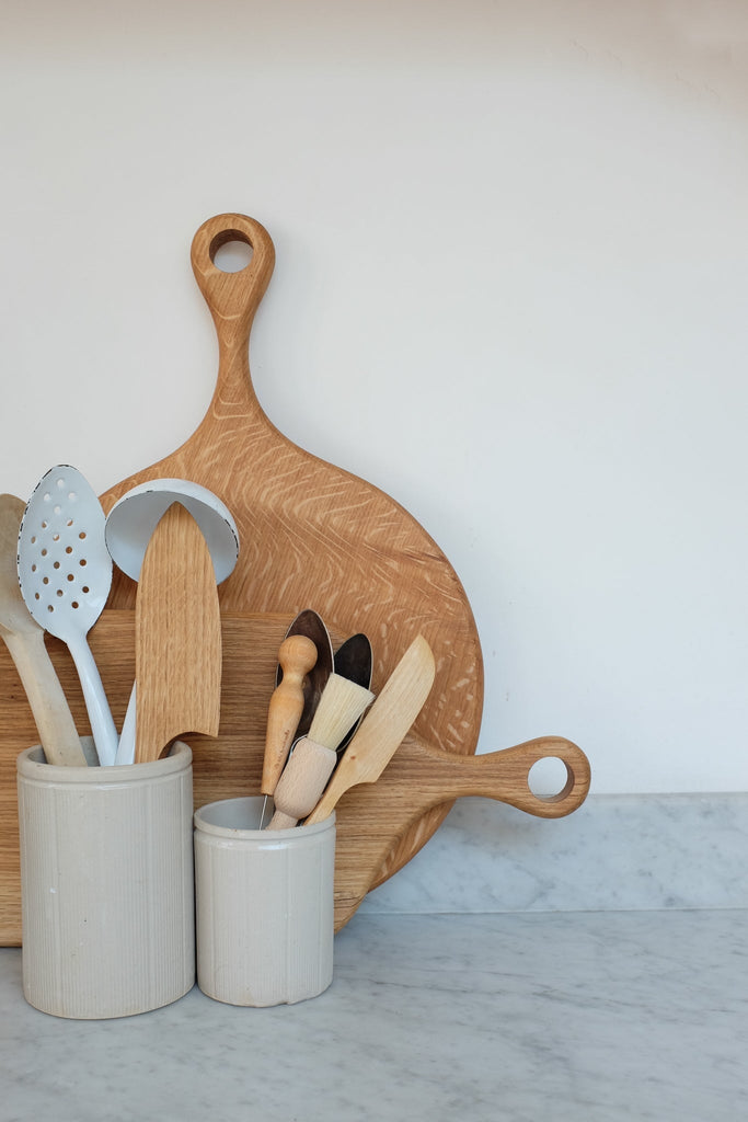 Selwyn house handmade british oak wooden pizza board