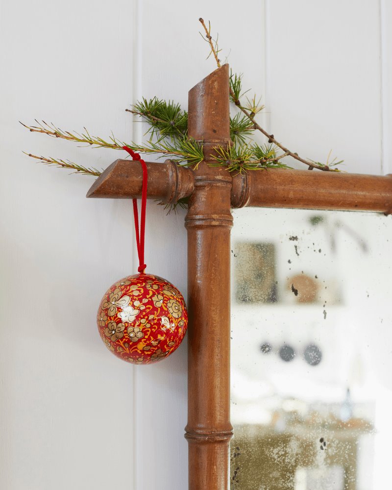 Hand-painted Christmas bauble Object Story 
