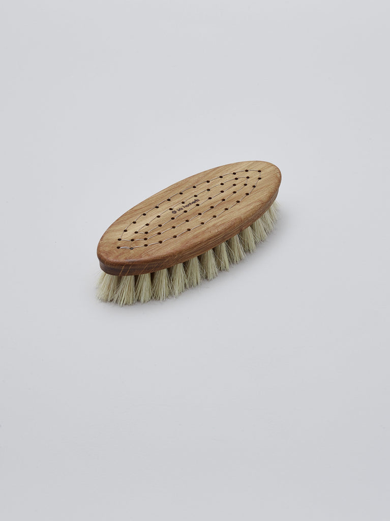 iris hankvert wooden bath brush