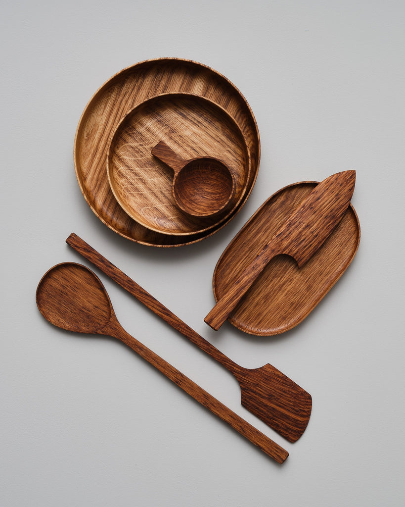 Brown oak round serving bowl Selwyn House 