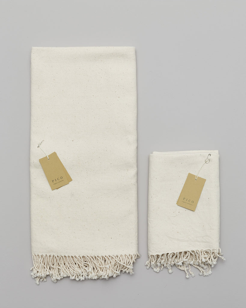Handwoven organic cotton hand towel Pico 